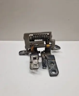BMW 5 E60 E61 Tailgate/trunk/boot hinge 7061384