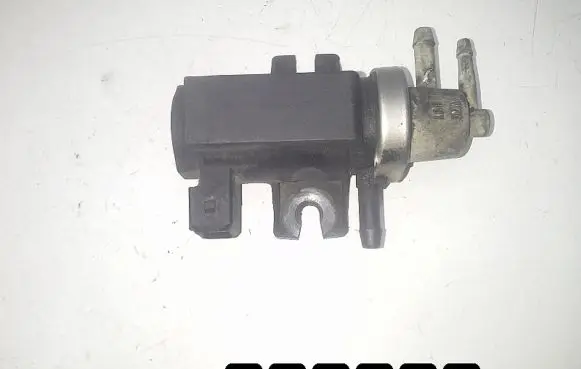 Volkswagen PASSAT B5 Turbo solenoid valve 1h0906627a