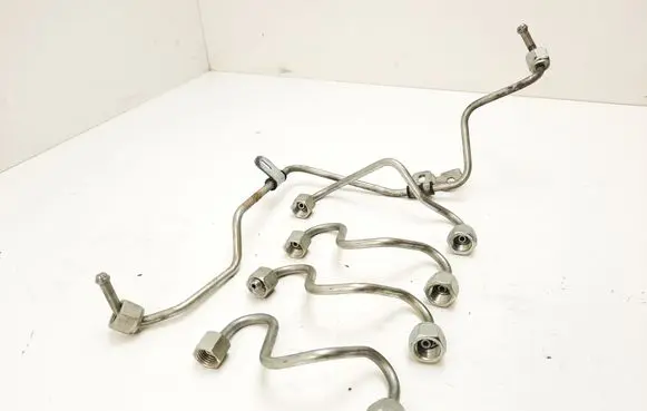 Nissan Qashqai Fuel injector supply line/pipe 