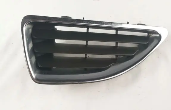 Renault Megane I Front bumper upper radiator grill 7700428963