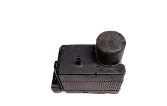 Mercedes-Benz C W202 Central locking vacuum pump 2028001048