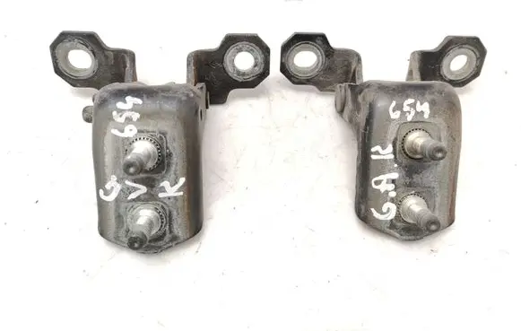 Rear door hinge set