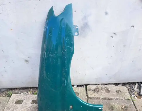 Peugeot Partner Fender