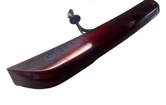 Mitsubishi Grandis Third/center stoplight P3505
