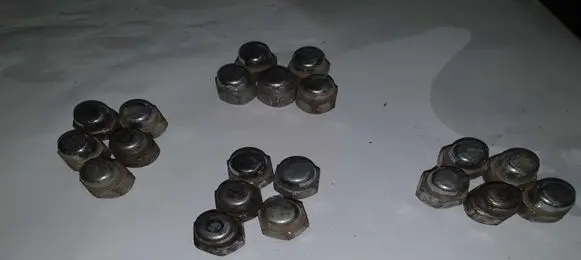 Nissan X-Trail T30 Nuts/bolts NOCODE