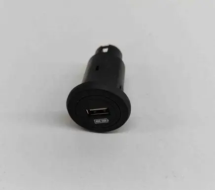 Jaguar I-Pace USB socket connector J9D319010AA