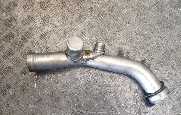 Intercooler hose/pipe