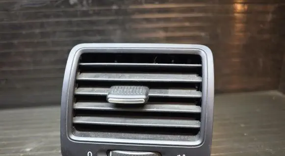 Volkswagen Golf V Dashboard side air vent grill/cover trim 1K0819710