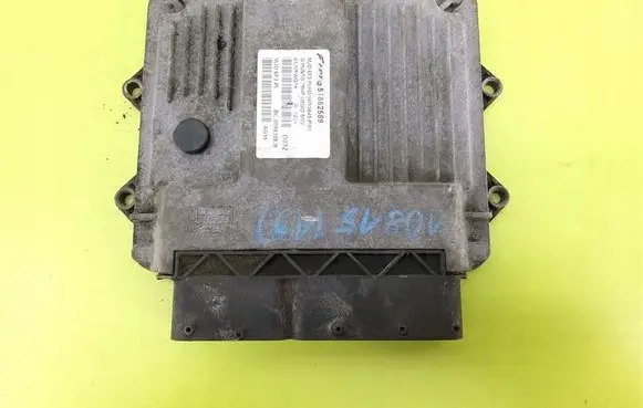 Fiat Grande Punto Engine control unit/module 51862589