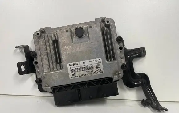 Hyundai i30 Engine control unit/module ECU 39112-2A982 0281030866