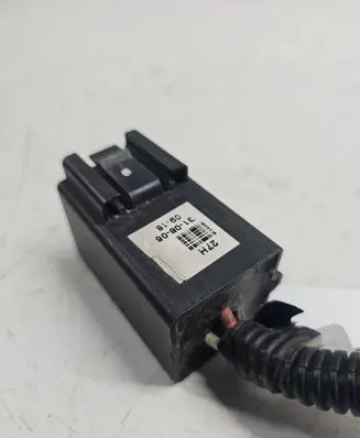Opel Zafira B Coolant fan relay 13119468