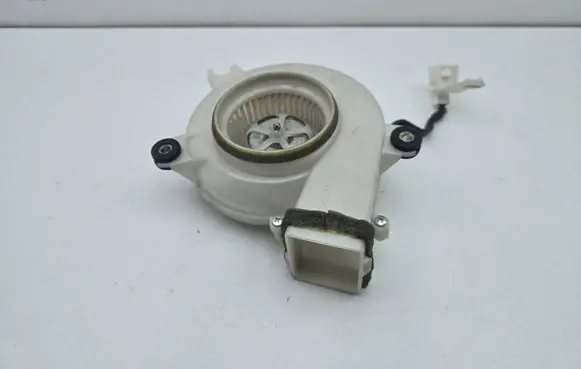 Toyota Prius+ (ZVW40) Hybrid/electric vehicle battery fan G920Z47010 1173003840