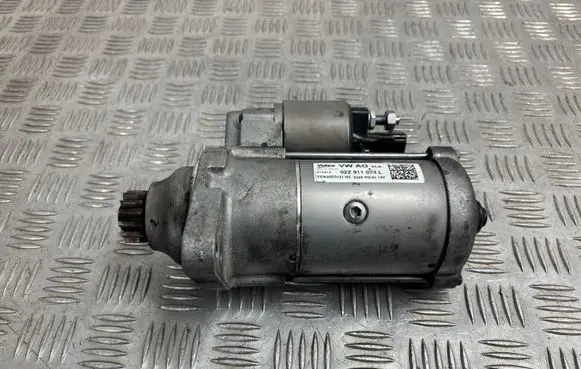 Volkswagen Golf VII Starter motor 02Z911024L