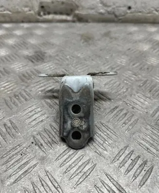 KIA Sportage Front door lower hinge 