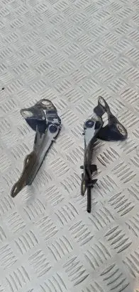 Ford Maverick Engine bonnet/hood hinges
