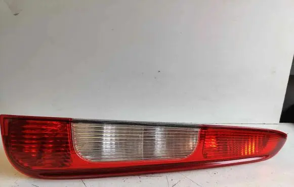 Ford C-MAX I Rear/tail lights 3M5113N411AA