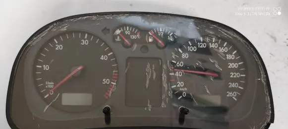 Volkswagen Golf IV Speedometer (instrument cluster) 1J0920802G 026368033