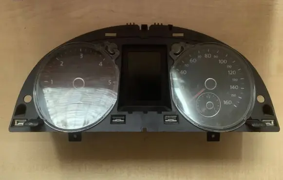 Speedometer (instrument cluster)