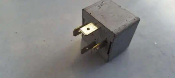 Volkswagen Golf IV Other relay 141951253B