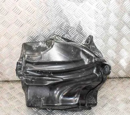 BMW 3 E92 E93 Air filter box 7567175