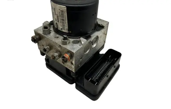 Land Rover Freelander 2 - LR2 ABS Pump 6G9N2C405DF A426G A0097