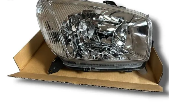 Toyota RAV 4 (XA10) Headlight/headlamp 8111042180 81110-42180
