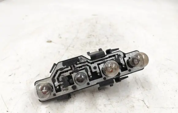 Volkswagen Polo III 6N 6N2 6NF Tail light bulb cover holder 6N0945257B