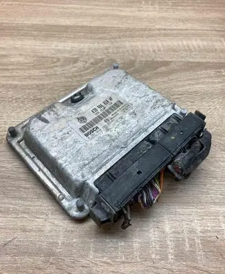 Skoda Fabia Mk1 (6Y) Engine control unit/module ECU 038906019AF 0281010289