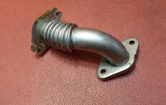 Ford Kuga II EGR valve line/pipe/hose 84715F01