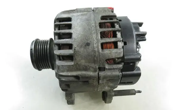 Volkswagen Tiguan Generator/alternator 03L903023F