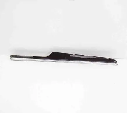 Porsche Macan (95B) Front door card panel trim