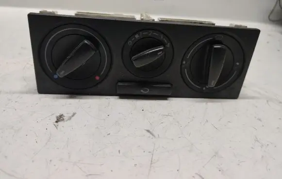 Volkswagen Golf IV Climate control unit