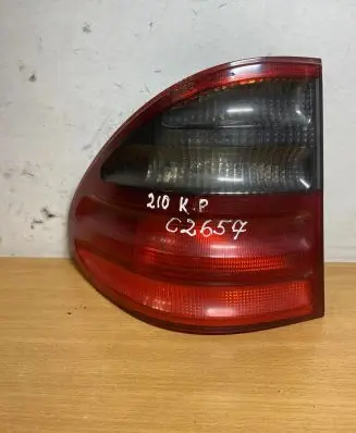 Mercedes-Benz E W210 Rear/tail lights A2108206764 C2657
