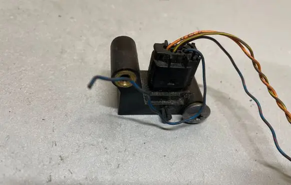 BMW 5 E60 E61 Airbag deployment crash/impact sensor 6977398
