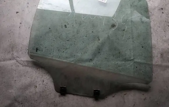 Citroen C3 Rear door window glass as2