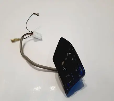 Mazda 5 Steering wheel buttons/switches 153769CR