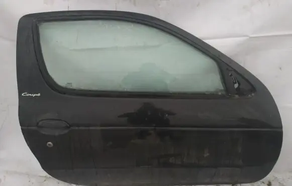 Renault Megane I Front door juoda