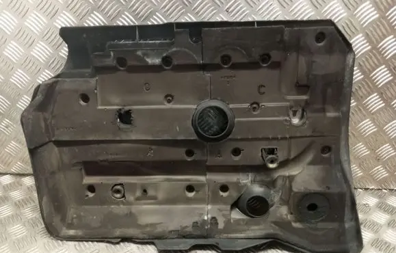 Toyota Avensis T250 Engine cover (trim)
