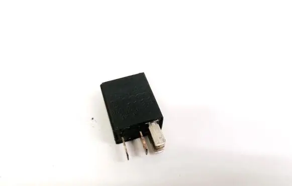 Skoda Octavia Mk2 (1Z) Other relay 8z0951253