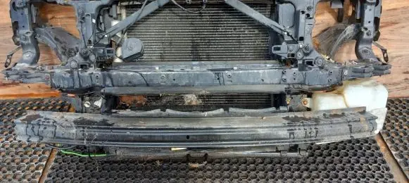 Land Rover Discovery 3 - LR3 Radiator support slam panel