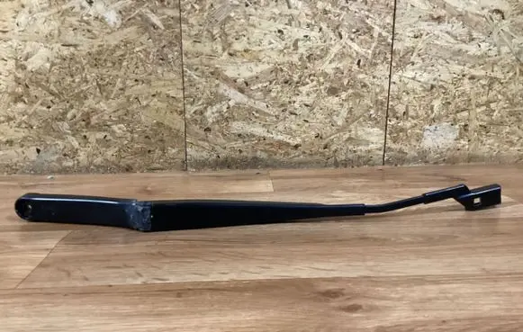 Volkswagen PASSAT B6 Front wiper blade arm 3C1955409