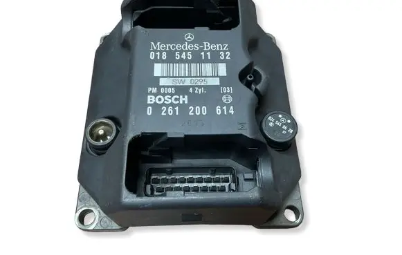 Mercedes-Benz Vito Viano W638 Ignition amplifier control unit 0205456732