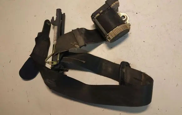 Ford Mondeo Mk III Front seatbelt TRW33009758