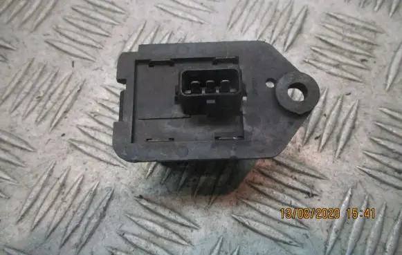 Peugeot 307 Coolant fan relay 9641212480