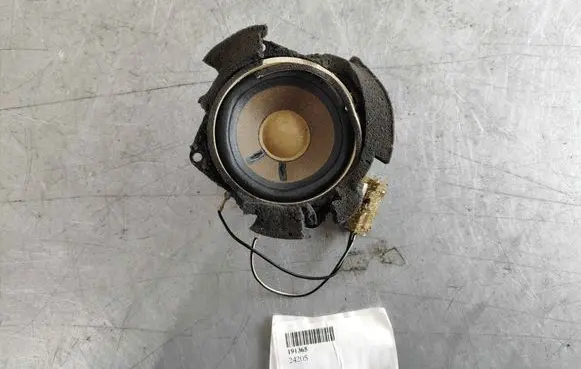 Maserati Quattroporte Panel speaker 191365