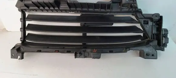 Porsche Macan (95C) Intercooler air guide/duct channel 95C807229