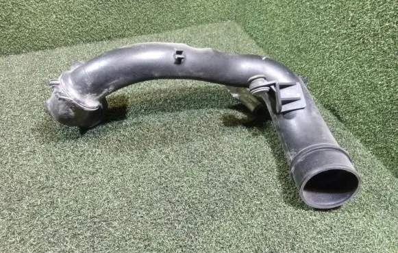 Renault Master III Engine coolant pipe/hose 165763705R