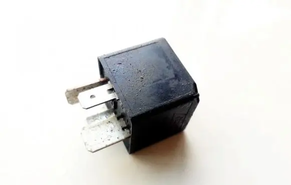 Volkswagen Polo III 6N 6N2 6NF Other relay 7M0951253A 443951253J