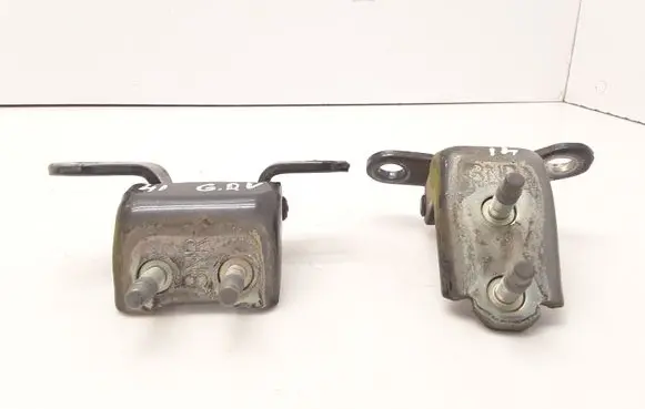 Rear door hinge set