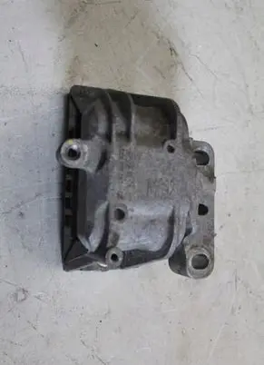 Volkswagen Golf VI Engine mount bracket 1K0199262